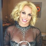 ブリトニー・スピアーズ、ファンに手書きのコンサート招待状送る。