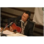 長渕剛が10代若者に熱く吠える、サーターアンダギーで腹痛と発熱も&hellip;。