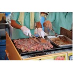 真夏の&ldquo;牛肉料理&rdquo;頂上決戦、近江牛の地で「牛肉サミット2014」開催。