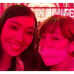 アンミカ「滝川クリステルちゃんと」観劇ツーショット