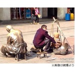 歩行者天国の銅像に&ldquo;排便&rdquo;、清掃員「よくあること。感覚がマヒ」。