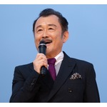 吉田鋼太郎「個人的に大ファンで」池田エライザとのCM共演、すごく嬉しかった