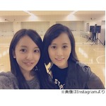 板野友美＆前田敦子2ショット「2人ともすっぴん!?」「あつとも！」。