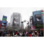 デップ&times;渋谷交差点4ビジョン、映画公開記念で日本のファンにメッセージ。