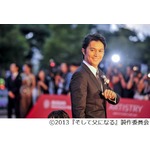 韓国歓迎に福山雅治「嬉しい」、釜山国際映画祭のレッドカーペット。