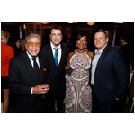 トニー・ベネット87歳の誕生会、ジョン・トラボルタらも駆けつけた。