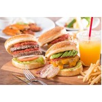 つぼ八新業態はハンバーガー店、本格的なアルコールメニューも提供。