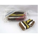 Wクリームエクレアに新しい味、濃厚でほろ苦な&ldquo;焼きチョコ&rdquo;挟む。