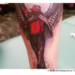 マイケル・ジャクソン息子が父のタトゥー