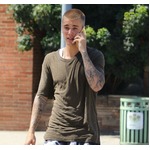 J・ビーバー、カード使えずファンが支払う