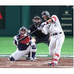 鈴木の勝ち越しソロ本塁打　野球
