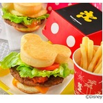 &ldquo;ミッキー型パン&rdquo;のバーガー、TDLのレストランに新メニュー登場。