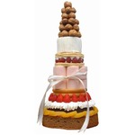 高さ45cmの限定タワースイーツ、企画から完成まで5か月かけ製作。