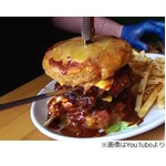 辛すぎる&ldquo;18禁&rdquo;ハンバーガー、完食の成功率は約10人に1人程度。