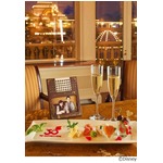 TDLホテルで&ldquo;優雅な記念日&rdquo;、ロビーラウンジの大きな窓から花火も。