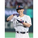 ポーズを見せる吉田　野球