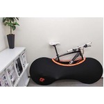 自転車に穿かせる&ldquo;ブリーフ&rdquo;、室内保管のサイクリストに救いの手を。