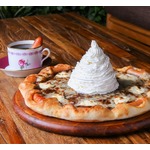 ピザハット&ldquo;衝撃&rdquo;の大冒険「ウインナーコーヒーピザ」なぜ作った&hellip;