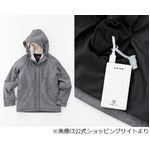 暖かいバッテリー内蔵アウター、USB接続でスマホの充電もできる。