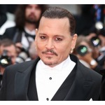 ジョニー・デップが感激の涙、カンヌで&ldquo;7分間の拍手喝采&rdquo;