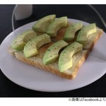 痩せられる？ &ldquo;鏡が組み込まれたお皿&rdquo;が話題