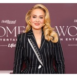 アデル、お気に入りの補正下着の生産中止知り&ldquo;パニック買い&rdquo;