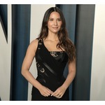 乳がんで両乳房切除の米女優「人生でこんなに泣いたことがないくらい泣いた」