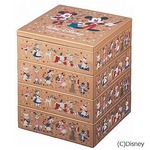 ディズニー110周年祝うおせち、キャラ勢揃いの限定アート重箱入り。
