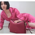 &ldquo;妖艶&rdquo;のん、美麗な脚が際立つピンク衣装姿に「セクシー！」「ドキドキ」の声