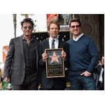 ハリウッド敏腕Pをスター祝福、デップやトムら記念式典に駆けつける。