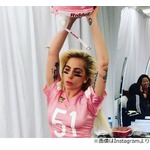 ガガ、スーパーボウルで迫力パフォーマンス