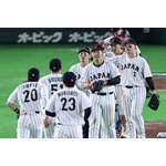 喜ぶ日本代表ナイン　野球