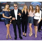 スタローンの娘、父携帯からスターの番号盗む