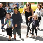 離婚突きつけられたブラピ、共同親権求める