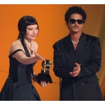 17億回再生＆グラミー賞の&ldquo;ブルーノ・マーズ&times;ガガ&rdquo;デュエット曲、お蔵入り寸前だった