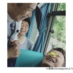 極楽・加藤浩次の鼻先でハンドスピナー