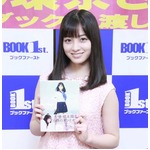 橋本環奈イベントに700人の列、初のフォトブックの&ldquo;お渡し会&rdquo;。