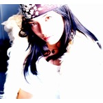 知念里奈の歌手20周年ベスト、初CD化の曲も