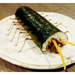 イナゴやカイコ巻いた「虫恵方巻き」現る