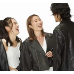 新山千春、14歳下の夫＆娘との&ldquo;リンクコーデ&rdquo;家族ショット公開