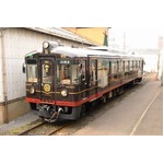 「ななつ星」デザイナーの新作、ダイニングカー「くろまつ」5月デビュー。