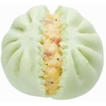 ミドリムシ入り緑色の中華まん、生地と中身にユーグレナを配合。