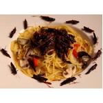 衝撃的なイナゴ山盛りパスタ、栄養満点のペペロンチーノを販売へ。