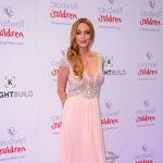 リンジー・ローハンの結婚に暗雲、浮気？の婚約者と大げんかで警察沙汰。