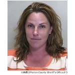 「上半身裸で&hellip;」警察から逃走、恋人喜ばせようとトップレスで車運転。