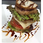 4枚使用&ldquo;フォアグラタワー&rdquo;、素材の品質は高級ホテルと同等クラス。