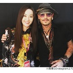 観月ありさと並ぶ&ldquo;小顔&rdquo;なジョニー・デップ