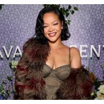 リアーナ、&ldquo;おでこ&rdquo;呼ばわりされ反撃「私をそんな呼び方するほどあんたは可愛くないよ！」