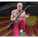 レッチリ引退の噂を「馬鹿げた話」と一蹴