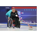 ストーンを放つ中島